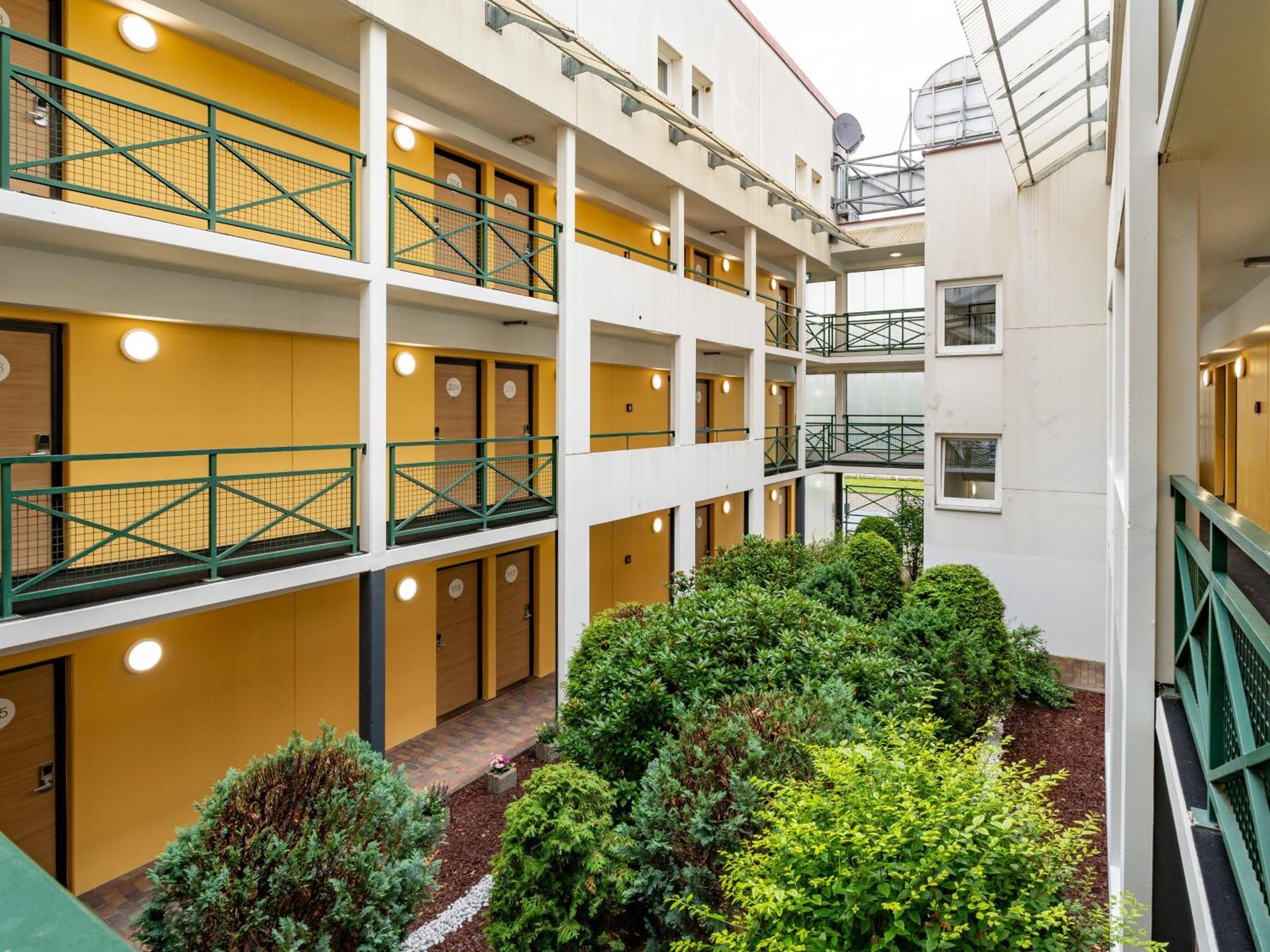 B&B Hotel Hannover-Nord Екстер'єр фото