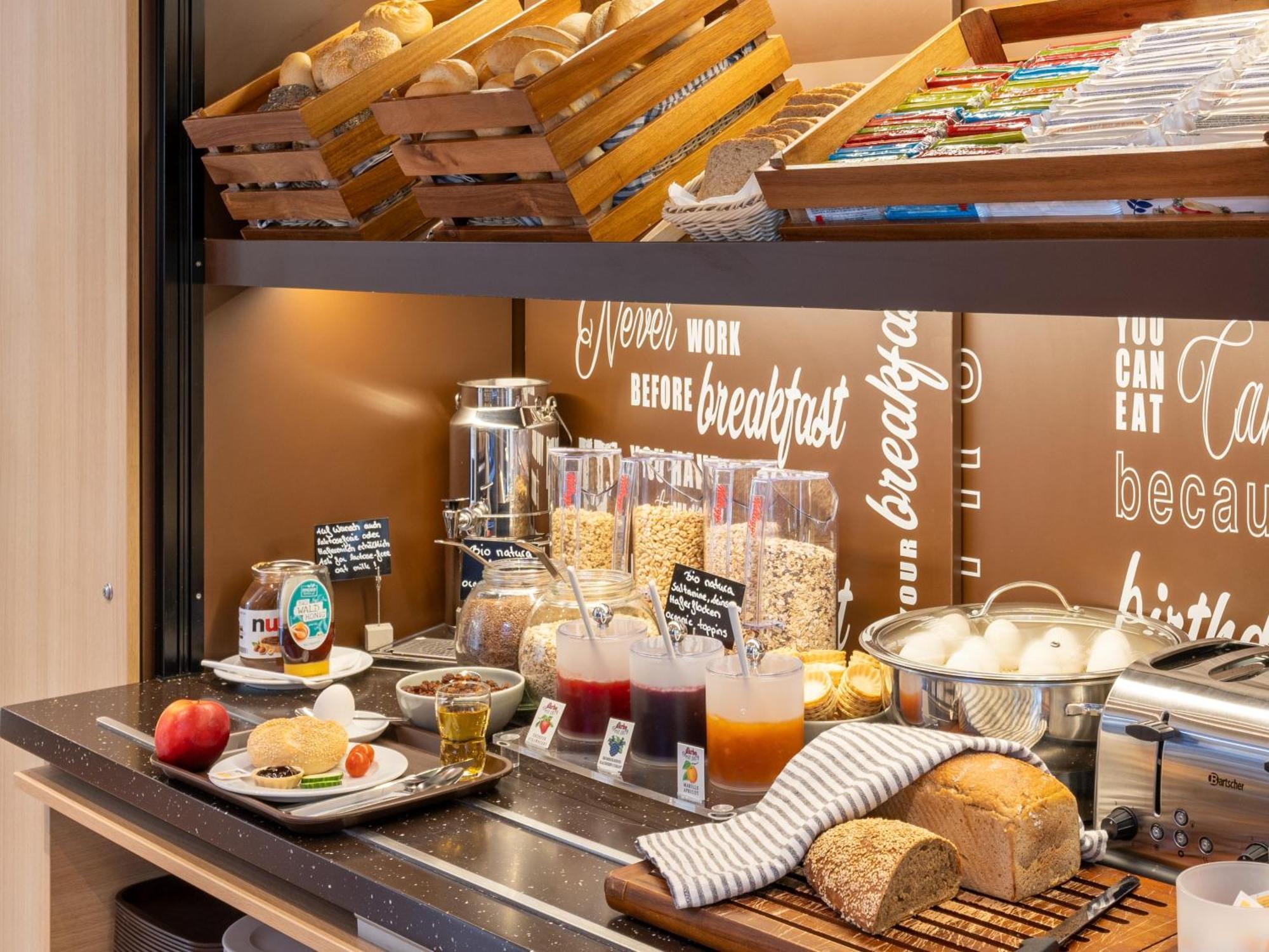 B&B Hotel Hannover-Nord Екстер'єр фото