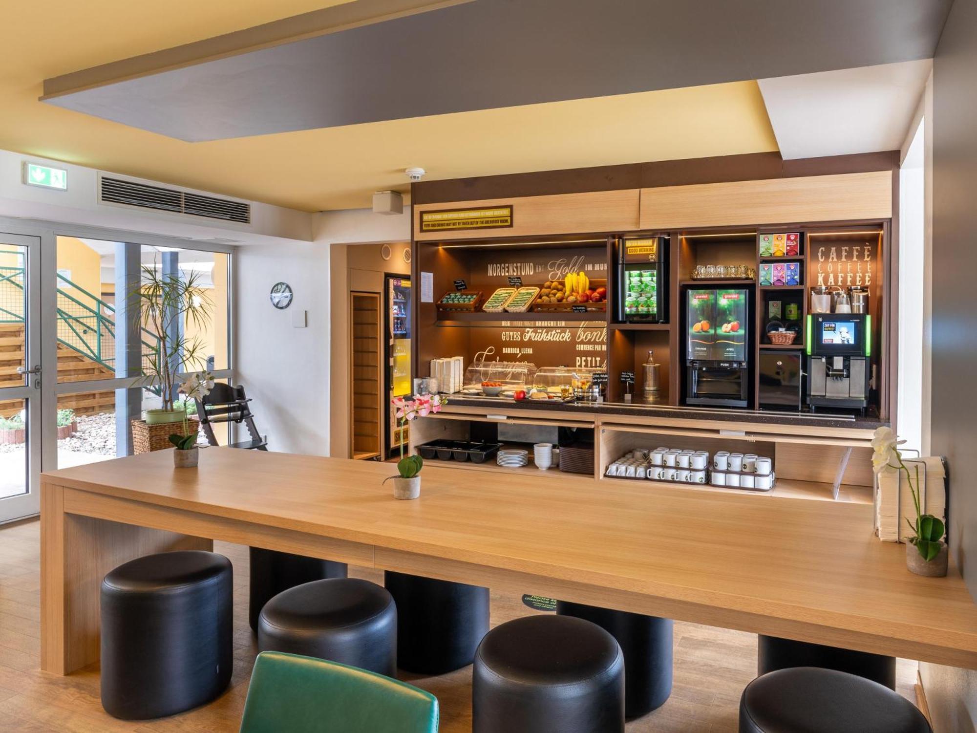 B&B Hotel Hannover-Nord Екстер'єр фото
